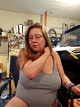 Snapshot of MsShelby40 chatting on 21, 11, 2025 MsShelby40 online show from 21, 11, 2025