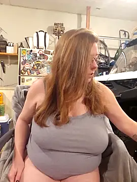 Snapshot of MsShelby40 chatting on 2, 2, 2026 MsShelby40 online show from 2, 2, 2026