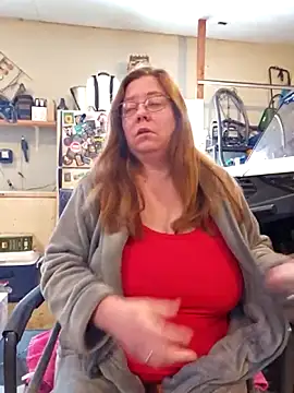 Snapshot of MsShelby40 chatting on 5, 2, 2026 MsShelby40 online show from 5, 2, 2026