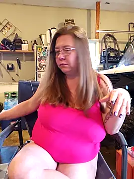 Snapshot of MsShelby40 chatting on 20, 3, 2026 MsShelby40 online show from 20, 3, 2026