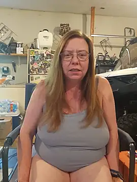 MsShelby40 online show from 4, 6, 2026