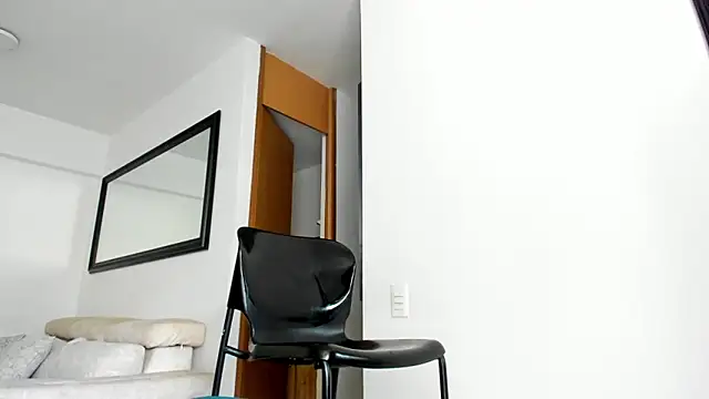 Snapshot of smit_hot_sr chatting on 28, 6, 2026 smit hot sr online show from 28, 6, 2026