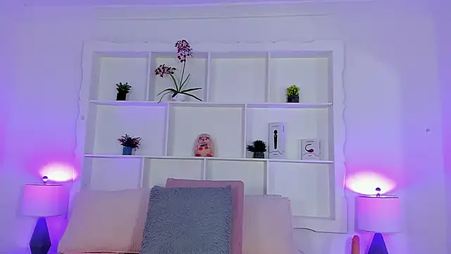 Jenifer Diaz online show from 30, 4, 2026