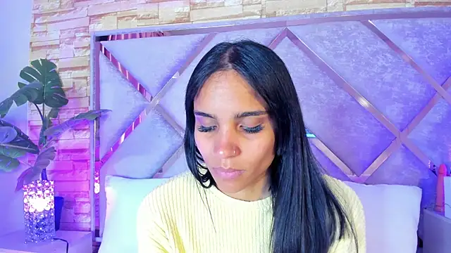 sophie pariss online show from 14, 11, 2025