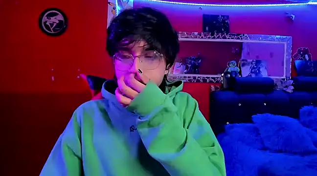 Snapshot of AnggelONfiree chatting on 12, 12, 2024 AnggelONfiree online show from 12, 12, 2024