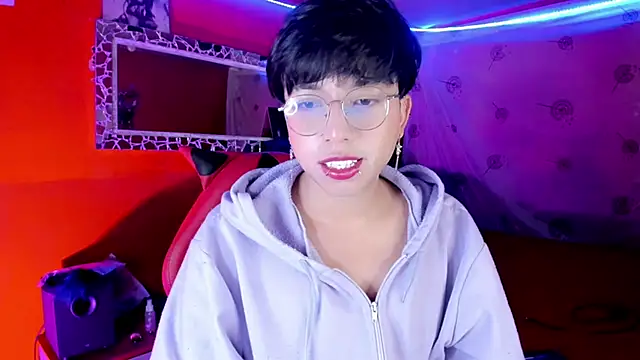 Snapshot of AnggelONfiree chatting on 12, 10, 2025 AnggelONfiree online show from 12, 10, 2025