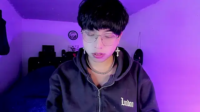 AnggelONfiree online show from 11, 2, 2026