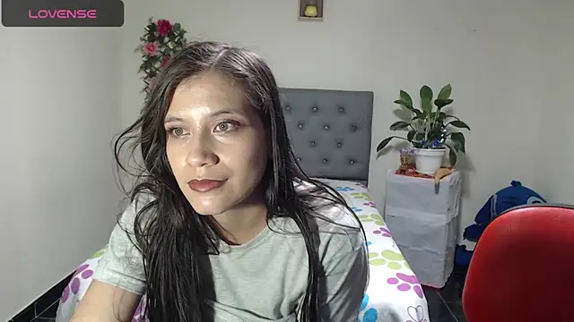 Snapshot of Yeliana_Will chatting on 12, 3, 2025 Yeliana Will online show from 12, 3, 2025