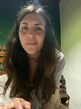 Snapshot of isadelasestrellas chatting on 8, 10, 2025 isadelasestrellas online show from 8, 10, 2025