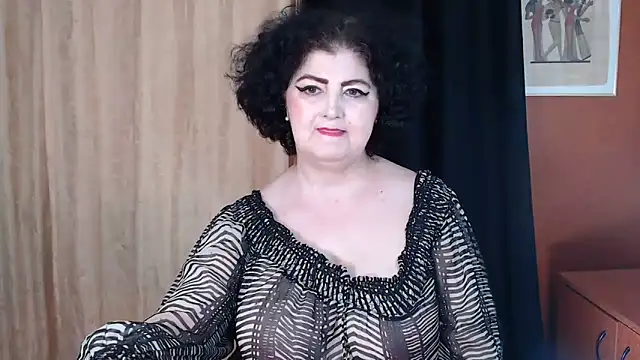  MissJ  online show from 4, 5, 2026