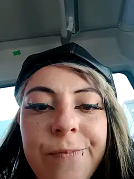 madelaine- online show from 5, 1, 2025