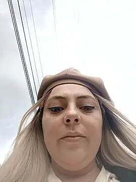 madelaine- online show from 8, 10, 2025