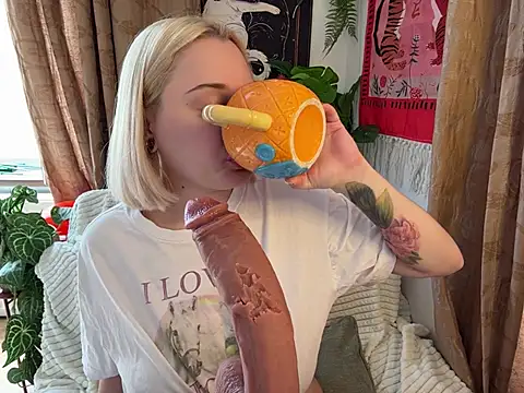 DaisyBooom online show from 27, 4, 2026