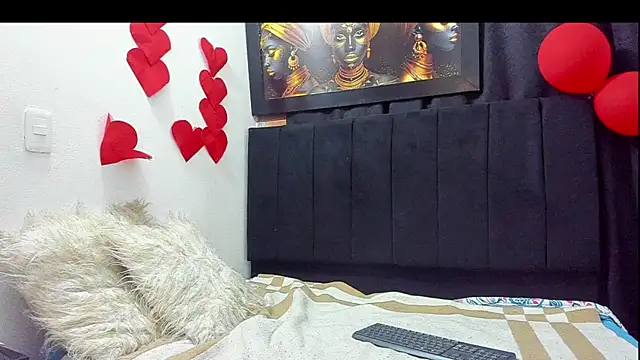 Evaaross 2345 online show from 1, 3, 2025