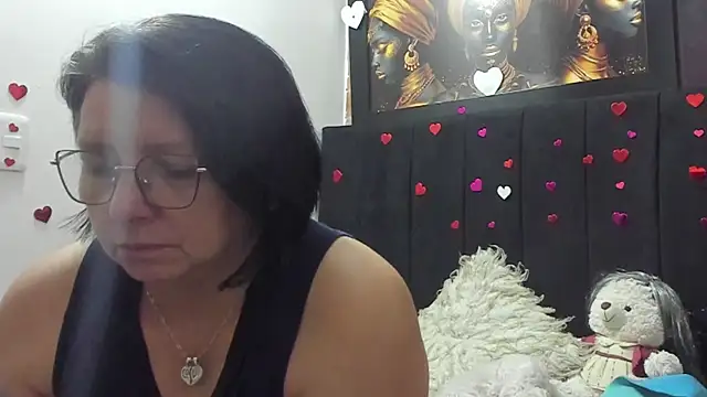 Evaaross 2345 online show from 1, 5, 2026