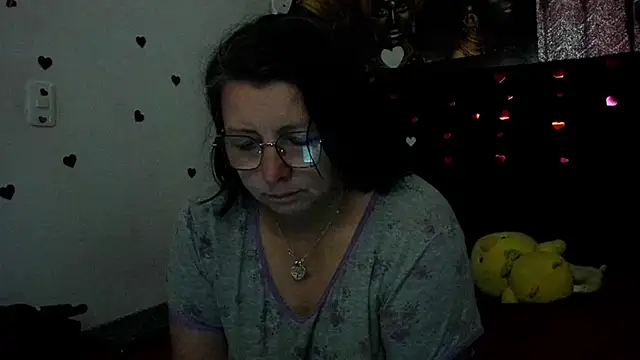 Evaaross 2345 online show from 26, 6, 2026