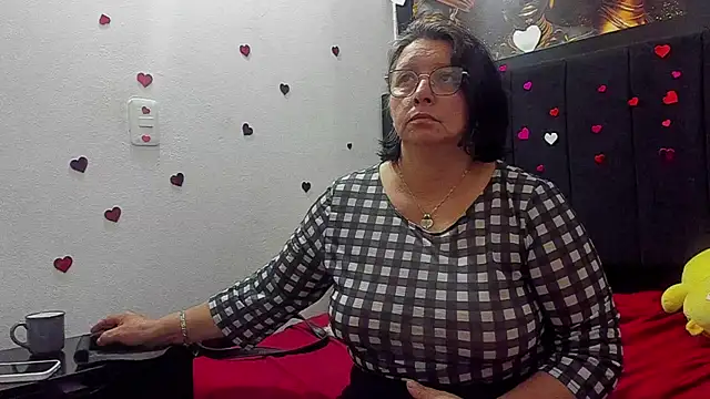 Evaaross 2345 online show from 22, 7, 2026