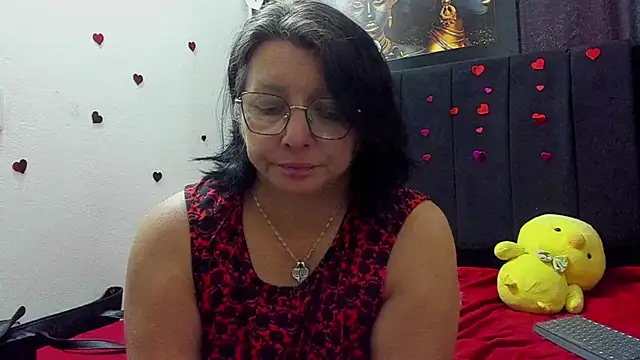 Evaaross 2345 online show from 23, 7, 2026