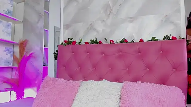 AnnaQueen  online show from 21, 10, 2025