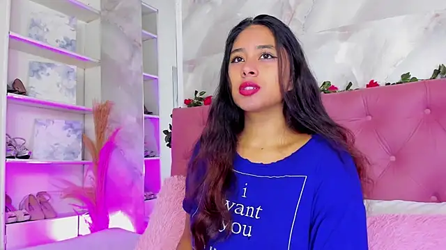 AnnaQueen  online show from 24, 10, 2025