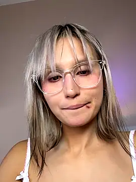 bigbabykiki online show from 4, 10, 2025