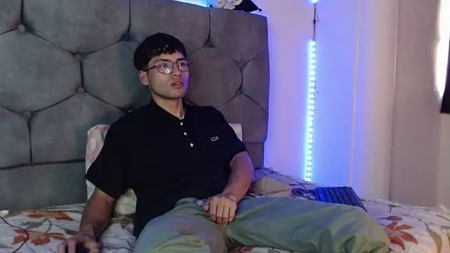 Snapshot of nolanjay_ chatting on 27, 1, 2025 nolanjay online show from 27, 1, 2025