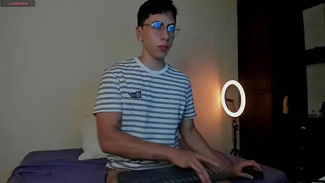 Snapshot of Alexx_oconnor chatting on 2, 1, 2025 Alexx oconnor online show from 2, 1, 2025