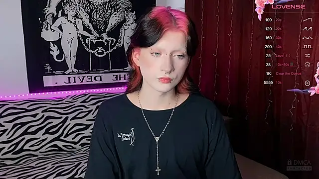 Snapshot of Vailyreb_ chatting on 8, 2, 2025 Vailyreb  online show from 8, 2, 2025