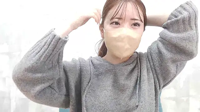 LOVE MOMO LOVE online show from 12, 12, 2024