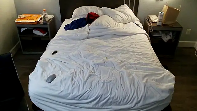 Snapshot of EatMyCake831 chatting on 11, 1, 2025 EatMyCake831 online show from 11, 1, 2025