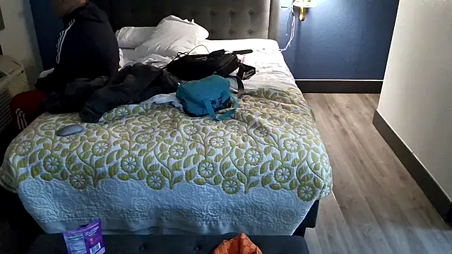 Snapshot of EatMyCake831 chatting on 24, 1, 2025 EatMyCake831 online show from 24, 1, 2025