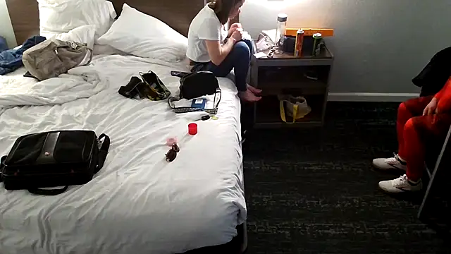 Snapshot of EatMyCake831 chatting on 5, 3, 2025 EatMyCake831 online show from 5, 3, 2025