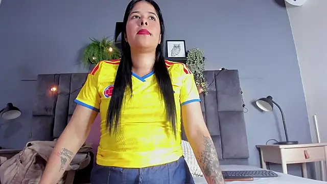 DulceAurora   online show from 24, 6, 2026
