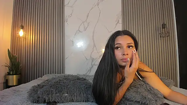 caliope coralki online show from 15, 2, 2025