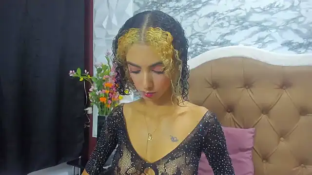 Queen Cuarxxo online show from 16, 12, 2024