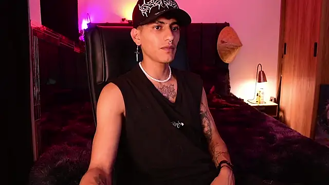 Snapshot of DemonKush-- chatting on 4, 7, 2026 DemonKush-- online show from 4, 7, 2026