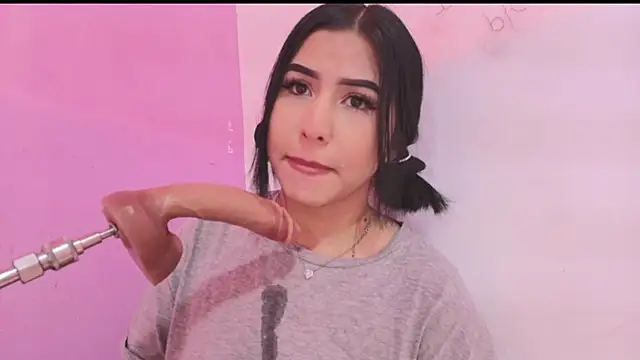 Snapshot of sweety_mariann1 chatting on 1, 3, 2025 sweety mariann1 online show from 1, 3, 2025