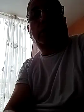 Snapshot of MATTHEW_MRANDA chatting on 25, 6, 2026 MATTHEW MRANDA online show from 25, 6, 2026