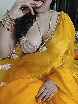 Snapshot of kaamuk_shweta chatting on 20, 7, 2026 kaamuk shweta online show from 20, 7, 2026