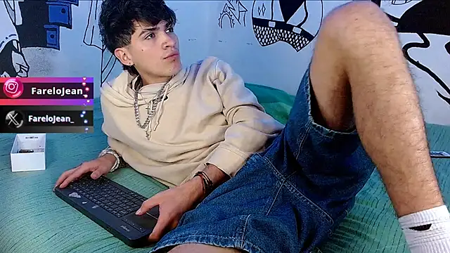 Snapshot of jeanfarelo chatting on 7, 10, 2025 jeanfarelo online show from 7, 10, 2025