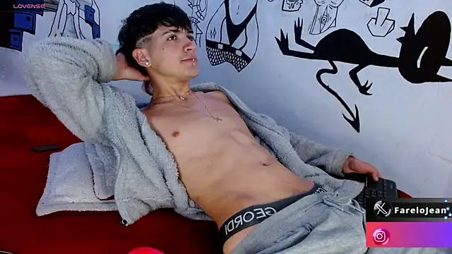 Snapshot of jeanfarelo chatting on 8, 1, 2026 jeanfarelo online show from 8, 1, 2026