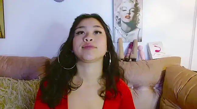 Snapshot of hinataleecs chatting on 5, 2, 2025 hinataleecs online show from 5, 2, 2025