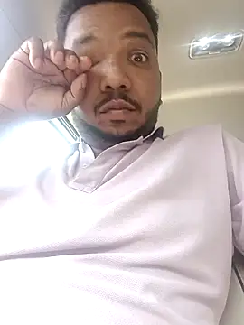 Snapshot of Mmm992170 chatting on 5, 2, 2025 Mmm992170 online show from 5, 2, 2025