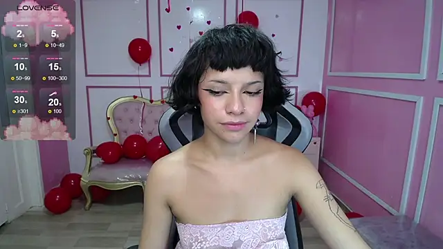 Snapshot of kathina_t chatting on 1, 3, 2025 kathina t online show from 1, 3, 2025