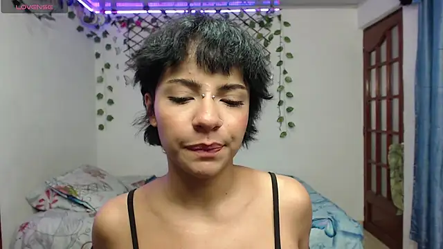 Snapshot of kathina_t chatting on 17, 9, 2025 kathina t online show from 17, 9, 2025