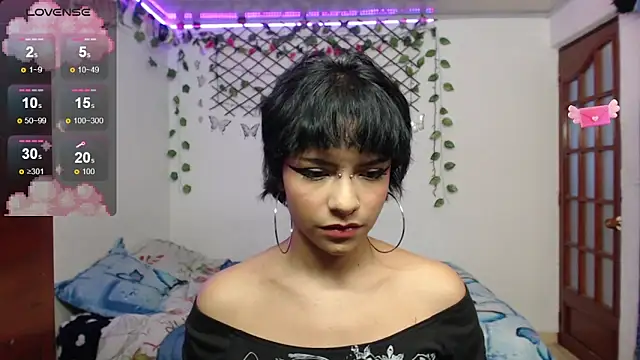 Snapshot of kathina_t chatting on 24, 9, 2025 kathina t online show from 24, 9, 2025