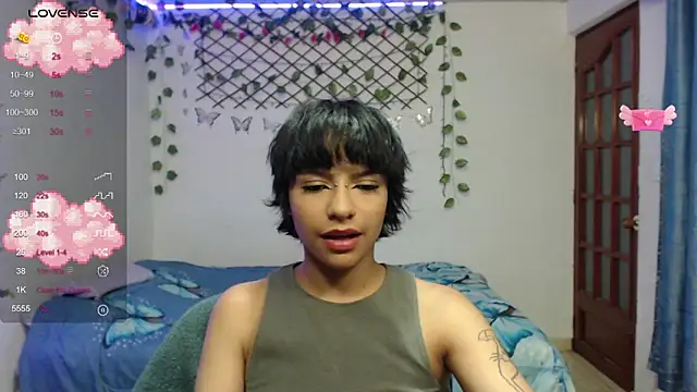 Snapshot of kathina_t chatting on 4, 10, 2025 kathina t online show from 4, 10, 2025