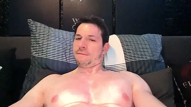 Snapshot of dreamwallker21 chatting on 7, 2, 2026 dreamwallker21 online show from 7, 2, 2026