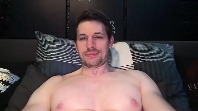 Snapshot of dreamwallker21 chatting on 8, 3, 2026 dreamwallker21 online show from 8, 3, 2026