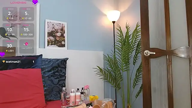 cintia hills online show from 17, 3, 2026